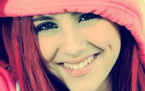 ariana-grande-facebook-cover-t2.jpg